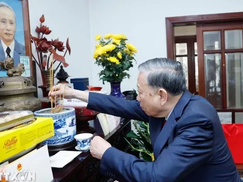 Tổng Bí thư Tô Lâm dâng hương tưởng niệm nhân 120 năm Ngày sinh Thủ tướng Phạm Văn Đồng