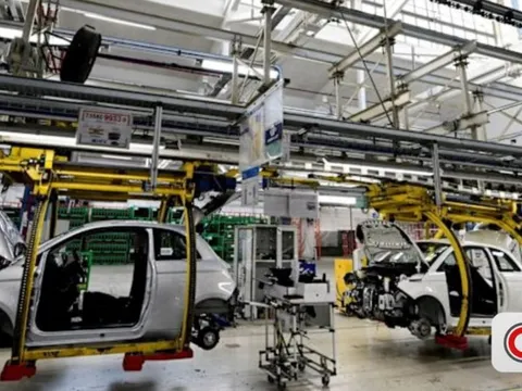 50 tỷ USD - Cái giá phải trả cho bong bóng xe điện: Hàng nghìn lao động bị sa thải, nhiều dự án đứt gánh giữa đường