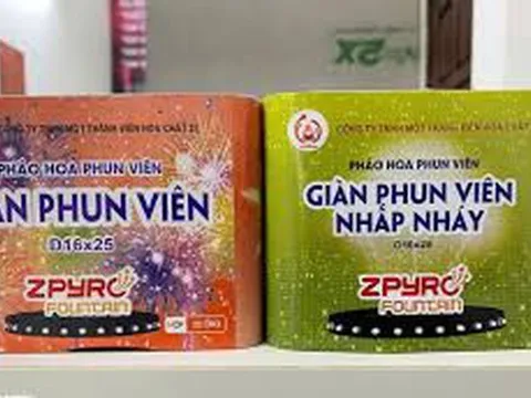 Loạn giá, pháo hoa Tết vẫn "cháy hàng"