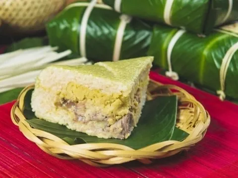 Một miếng bánh chưng bằng một bát cơm, ăn thế nào để Tết không tăng cân vù vù?