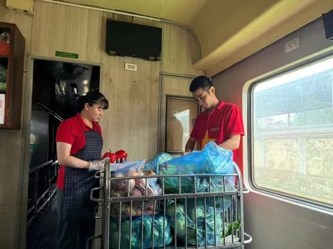 Những người làm việc xuyên Tết Bính Ngọ 2026