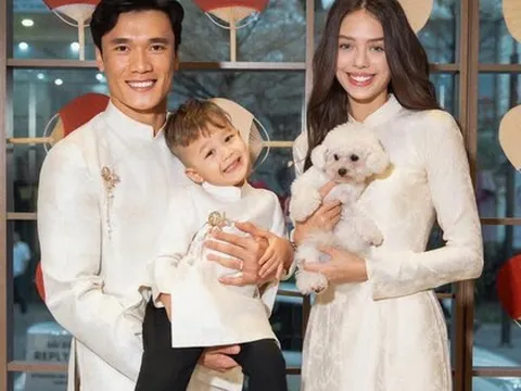 Gia đình Bùi Tiến Dũng và vợ mẫu tây diện áo dài đón Tết: Visual sáng bừng, cả nhà ai cũng cực phẩm