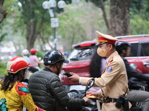 Hơn 800 tài xế bị phạt nồng độ cồn chỉ trong buổi trưa ngày mùng 1 Tết