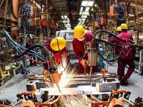 Mục tiêu tăng trưởng 2 con số: Thời điểm của những quyết sách lớn