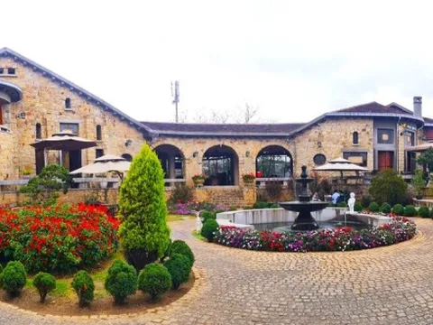 Chiêm ngưỡng nét độc đáo biệt thự đá Phi Ánh tại Đà Lạt