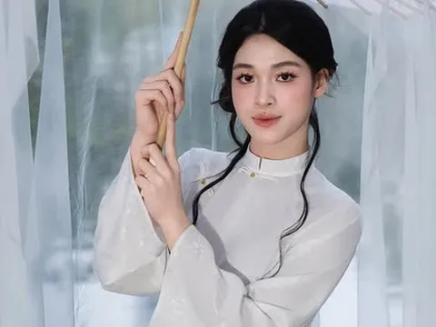 "Thiên thần" mới của bóng chuyền Việt Nam xinh đẹp ngày Tết, 19 tuổi cao 1m79, visual khiến dân tình ngẩn ngơ