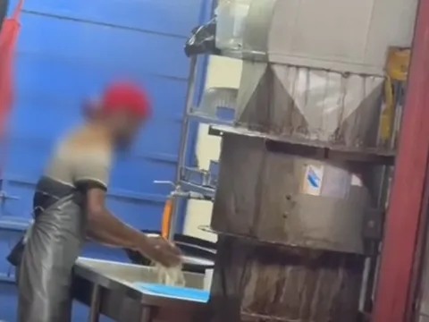 Lộ video rửa thức ăn thừa để nấu lại: Nhà hàng khiến dư luận phẫn nộ và cái kết bất ngờ