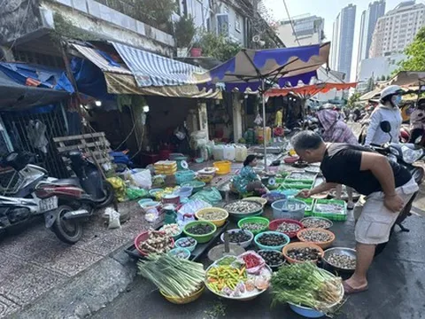 Hải sản giá vẫn cao sau Tết