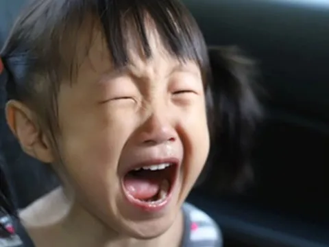 3 tuổi không uốn, 4 tuổi khó sửa: Những hành vi TRẺ NGHỊCH này phải dạy ngay, đừng đợi gây họa rồi mới hối hận