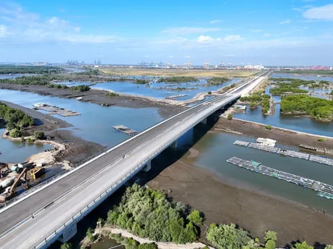 Hiện trạng đường nối siêu cảng Cái Mép với khu công nghiệp ở TP.HCM