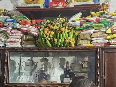 Bức ảnh "ê hề" đặc sản sau Tết ở Thái Bình hút triệu view: Không phải giò chả, thứ bày muốn "sập tủ" này mới là điều rưng rưng nhất!