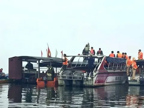 Thủ tướng giao Bộ Công an chỉ đạo điều tra nguyên nhân vụ lật tàu khách trên hồ Thác Bà