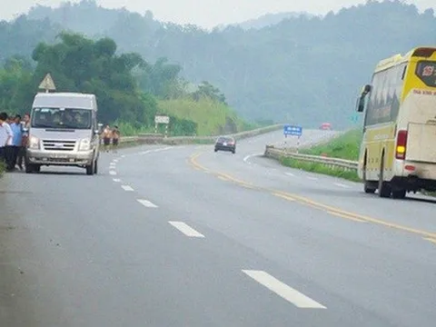 Tài xế quá mệt mỏi hay cần đi vệ sinh thì có được đỗ trên cao tốc? Cục CSGT giải đáp