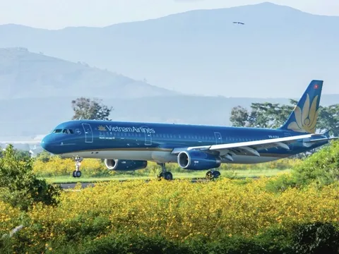 Sân bay Liên Khương tạm đóng cửa, khách bay đổi, hoàn vé ra sao?