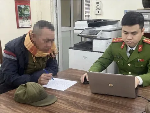 Xử lý tài xế xe ôm "chặt chém" 1 triệu đồng của nữ du khách người Mỹ