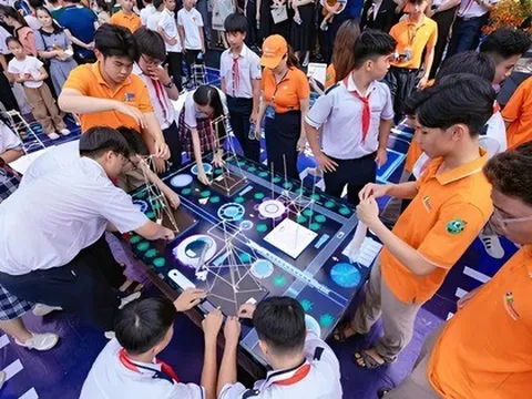 Nên học dùng AI hay học kỹ năng không thể bị AI thay thế?