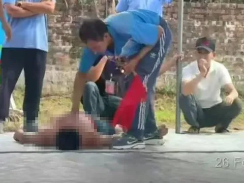 Người đàn ông tử vong sau khi thi đấu vật tại hội làng