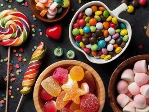 Cao huyết áp đừng chỉ sợ muối: Loại thực phẩm này còn âm thầm phá hủy mạch máu nguy hiểm hơn