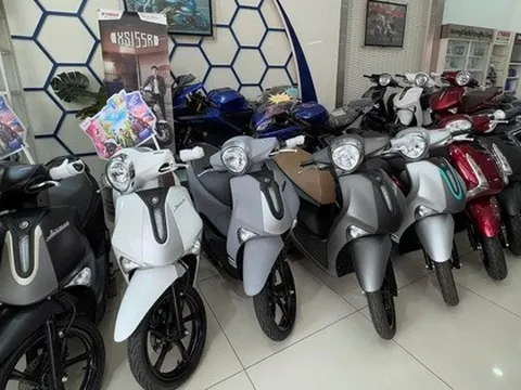 Xe máy "rớt" giá sau Tết