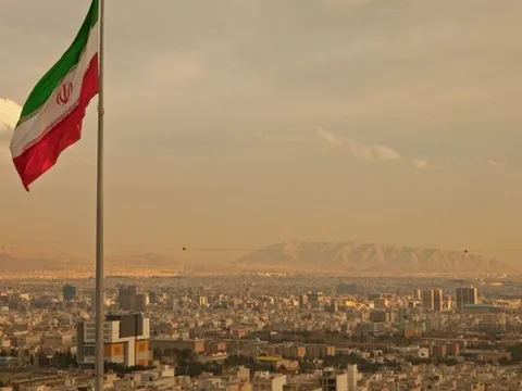 Iran đang sống ở năm 1404