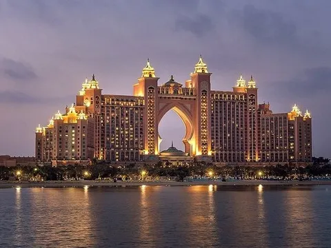 Hào phóng kiểu Trung Đông: Dubai và Abu Dhabi yêu cầu khách sạn miễn phí ăn ở cho du khách bị mắc kẹt, hết bao nhiêu chính quyền chi trả!