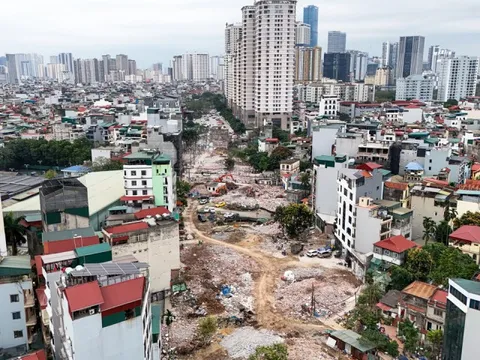 Hà Nội 'thần tốc' phá dỡ loạt công trình để làm đường Vành đai 2,5
