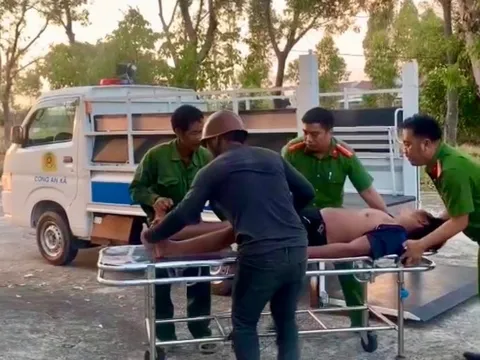 Công an kịp thời cứu người đàn ông co giật trên đường tránh ở Gia Lai