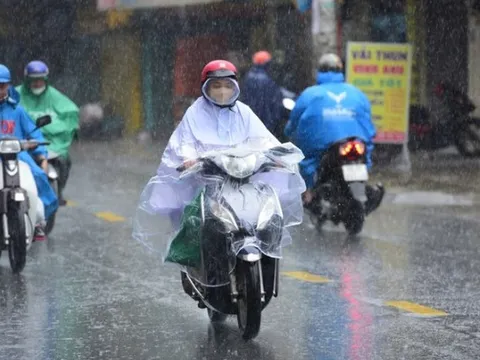 Không khí lạnh tiếp tục tràn xuống miền Trung gây rét buốt kèm mưa lớn