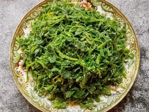 Vào mùa xuân, hãy nấu 2 món ăn từ loại rau tươi mềm lại giúp thanh nhiệt, kháng khuẩn, bổ gan và bảo vệ mắt