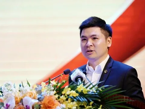 Con trai bầu Hiển nói gì khi ra ứng cử đại biểu HĐND TP Hà Nội?