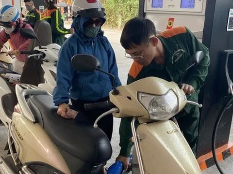 Xăng dầu có loại tăng tới 7.000 đồng/lít: Vì sao chưa chi Quỹ Bình ổn ngàn tỉ?