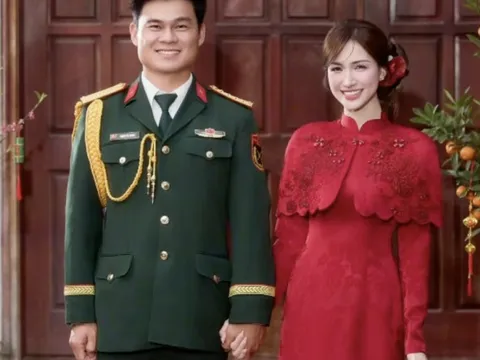 Hòa Minzy công khai ra mắt bạn trai mặc quân phục, đã được gia đình đồng ý