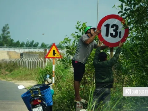 Gia Lai khắc phục tình trạng biển báo cấm tải trọng bị sơn đen trên đường