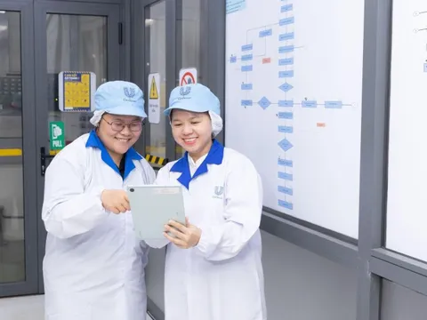 “Bản thiết kế” phía sau những người phụ nữ tự tin nơi dây chuyền sản xuất