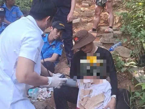 Cứu nạn kịp thời du khách gãy xương đòn khi leo núi Bà Đen