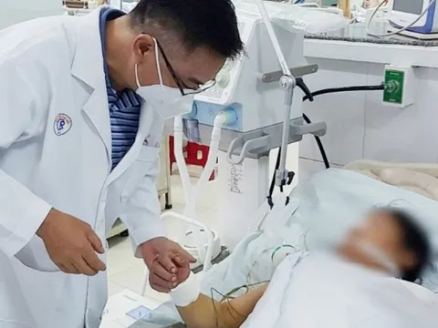 Ăn cá ủ chua, 3 học sinh cùng nhà ở Đà Nẵng nhập viện cấp cứu, có trường hợp hôn mê