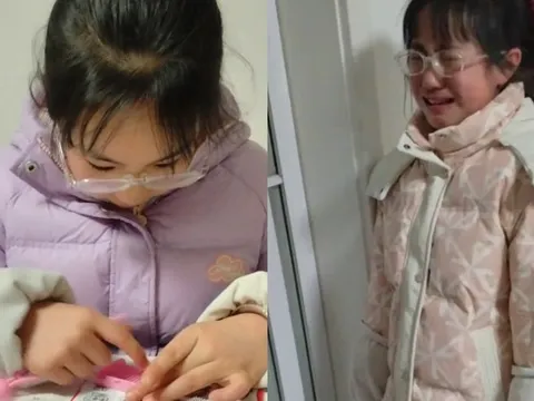 Em trai phá hỏng bức tranh chị ghép mất 3 tuần, phản ứng của người bà khiến 5 triệu người dừng chân