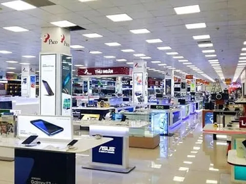 Giá xăng tăng, một chuỗi điện máy chơi lớn tặng tới 10 lít xăng cho khách mua hàng