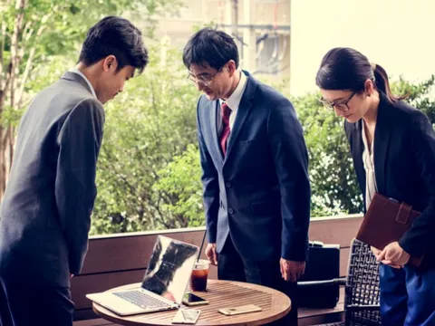 Vì sao người Nhật Bản luôn cúi người khi chào?