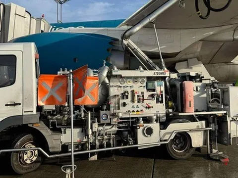 Đề xuất miễn thuế, nới trần giá vé máy bay