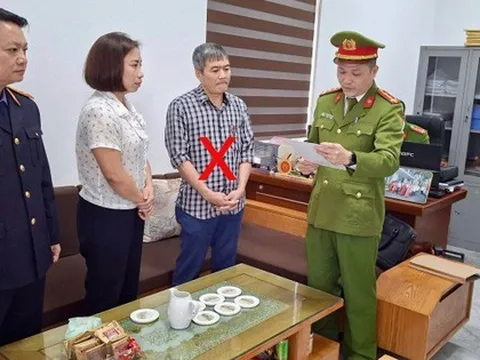 Khởi tố một cựu giám đốc và 2 thuộc cấp