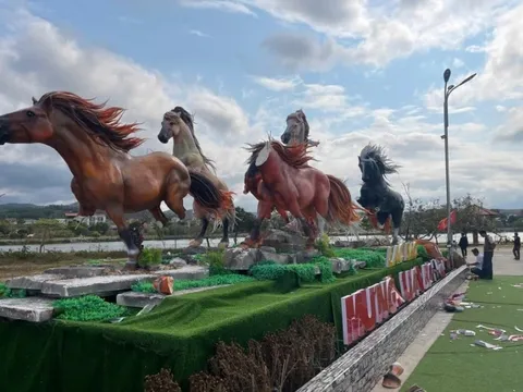 Công an điều tra cụm linh vật ở Quảng Trị bị mất đầu, mất chân