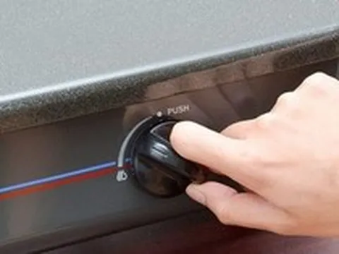 Gas tăng giá lần thứ 3 trong tháng: Chỉnh lửa to hay lửa nhỏ khi nấu thì tốn hơn? Nhiều người làm ngược