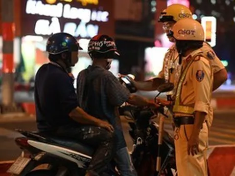 Vi phạm giao thông: Ranh giới phạt tiền - án tù