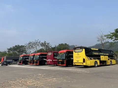 "Không lợi dụng biến động xăng dầu để tăng giá cước vận tải bất hợp lý"