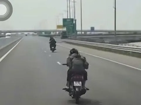 Công an làm việc với 6 thiếu niên đi xe máy nô đùa trên cao tốc