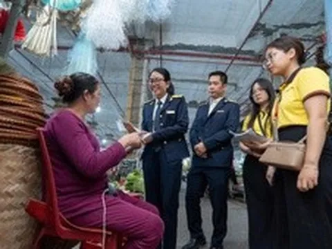 Từ 2026, hộ kinh doanh phải báo cơ quan thuế các tài khoản nhận tiền