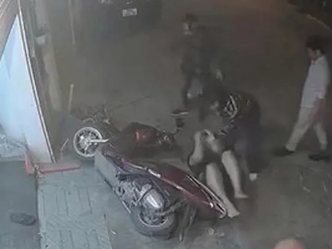 Xác minh nhóm người xông vào nhà, kéo người đàn ông ra đường hành hung