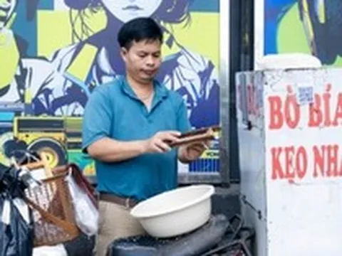 Clip: Đi tìm anh bán bò bía bí ẩn nhất Việt Nam, tiết lộ lý do mắt "đảo như lạc rang" khi bán hàng