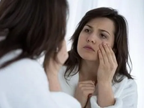 4 đặc điểm trên khuôn mặt có thể là dấu hiệu bệnh tật hoặc ung thư - đừng nghĩ đó là "phúc tướng"